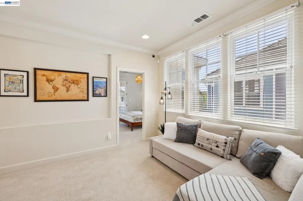 2421 Haile Street Alameda CA 94501