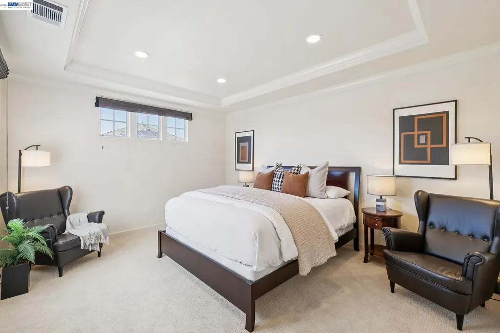 2421 Haile Street Alameda CA 94501