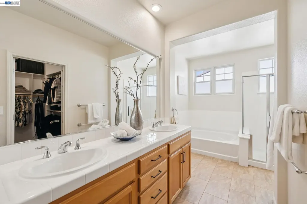 2421 Haile Street Alameda CA 94501