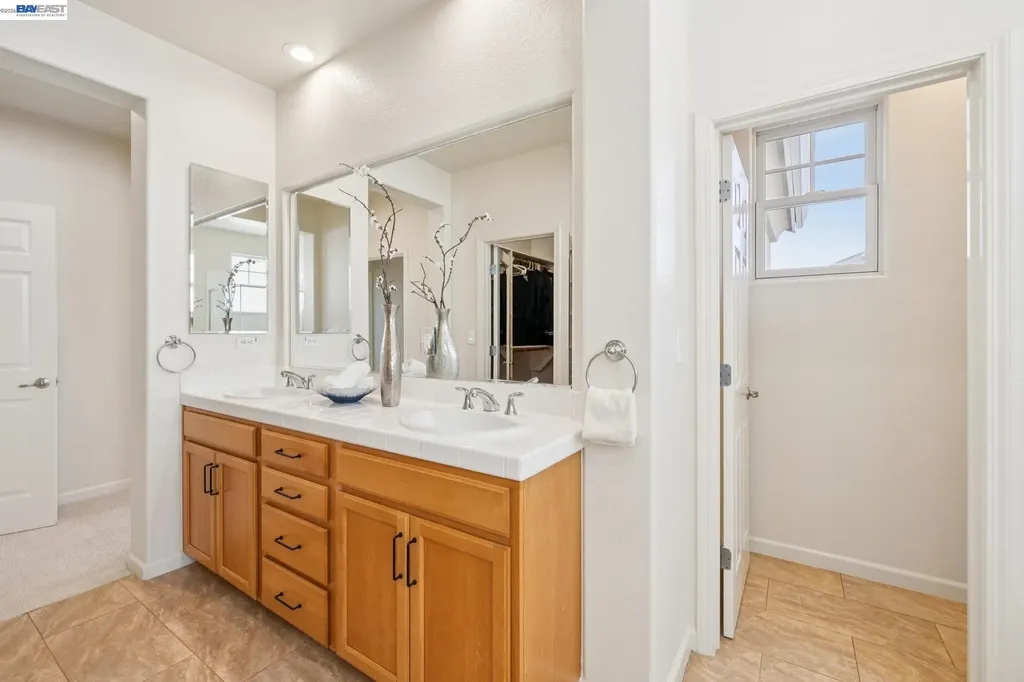 2421 Haile Street Alameda CA 94501