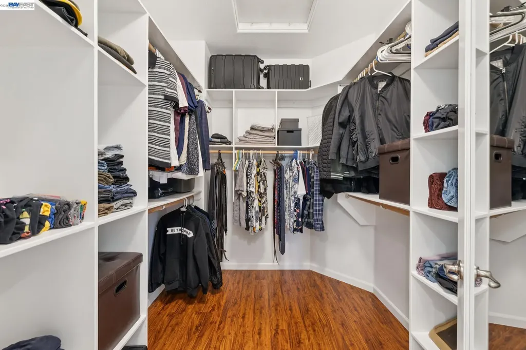 2421 Haile Street Alameda CA 94501
