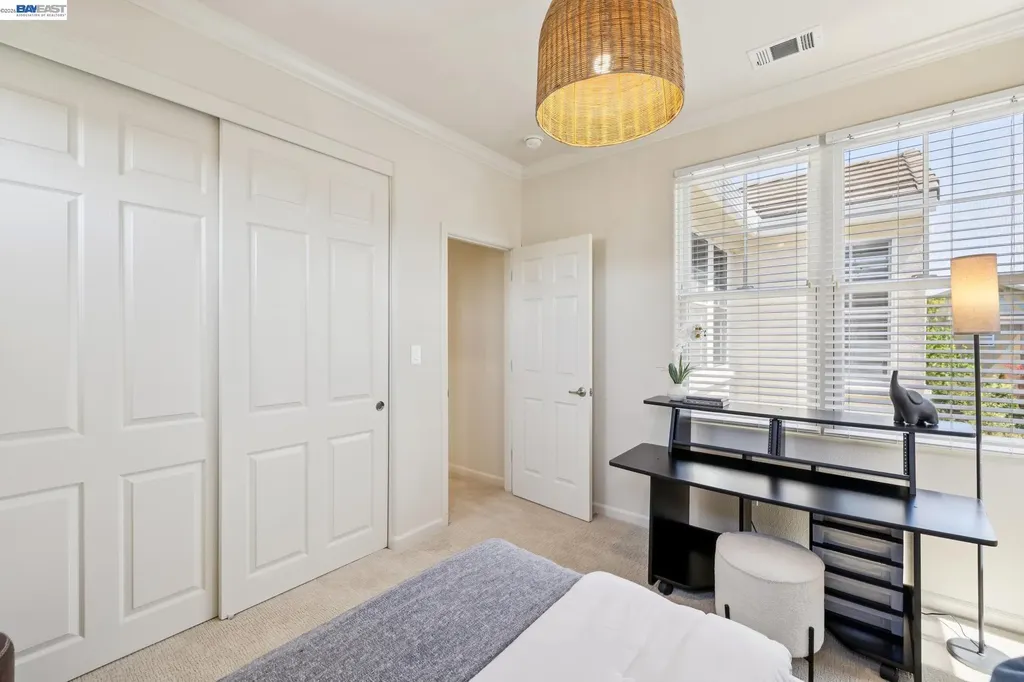 2421 Haile Street Alameda CA 94501