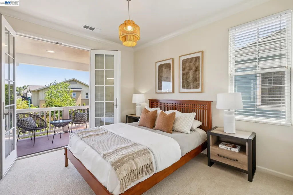 2421 Haile Street Alameda CA 94501