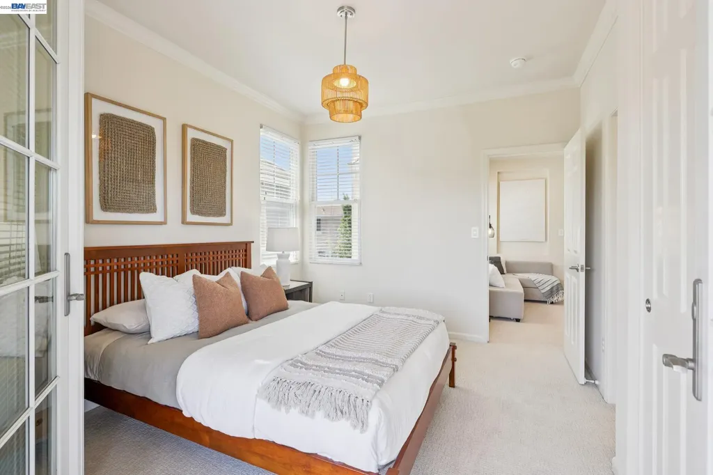 2421 Haile Street Alameda CA 94501