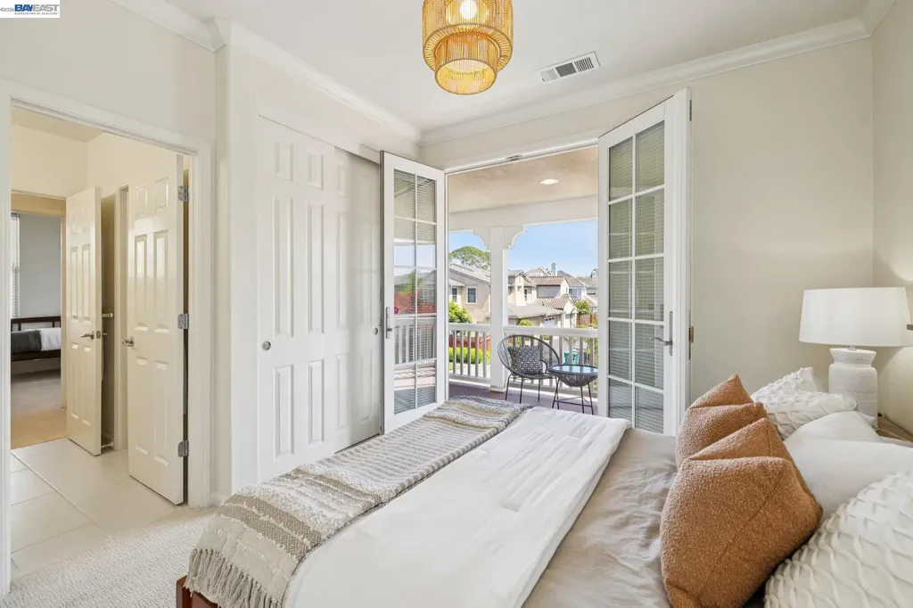 2421 Haile Street Alameda CA 94501