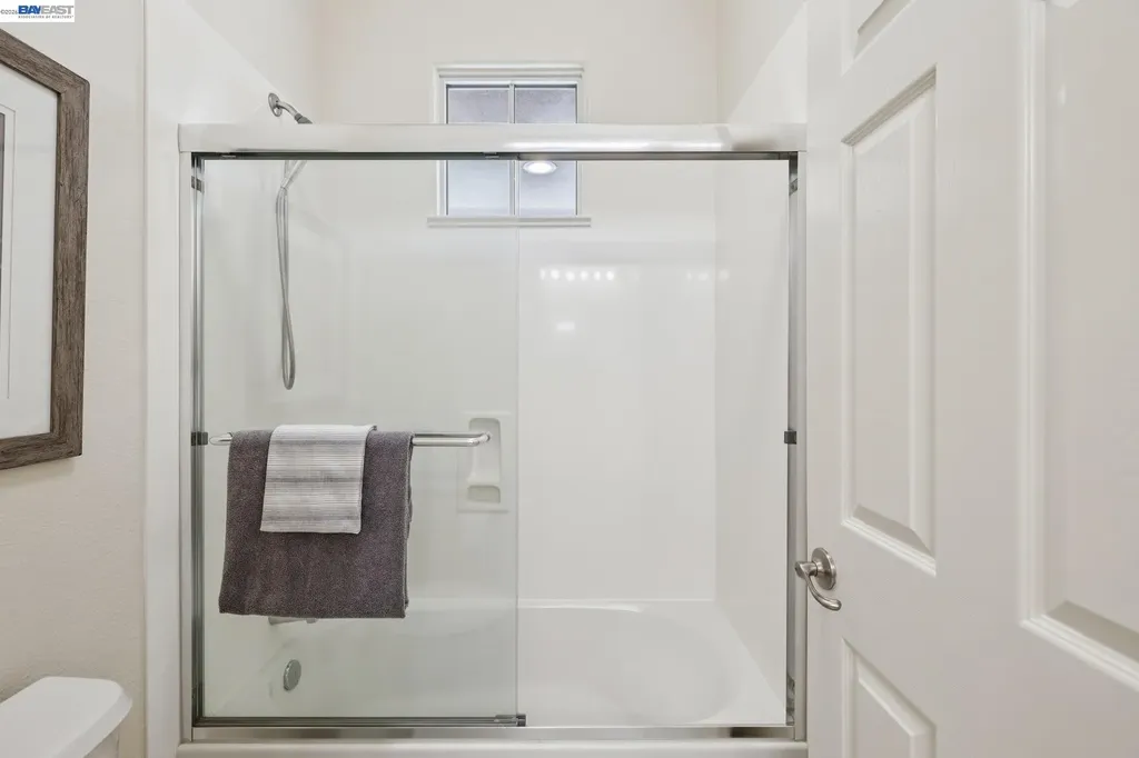 2421 Haile Street Alameda CA 94501