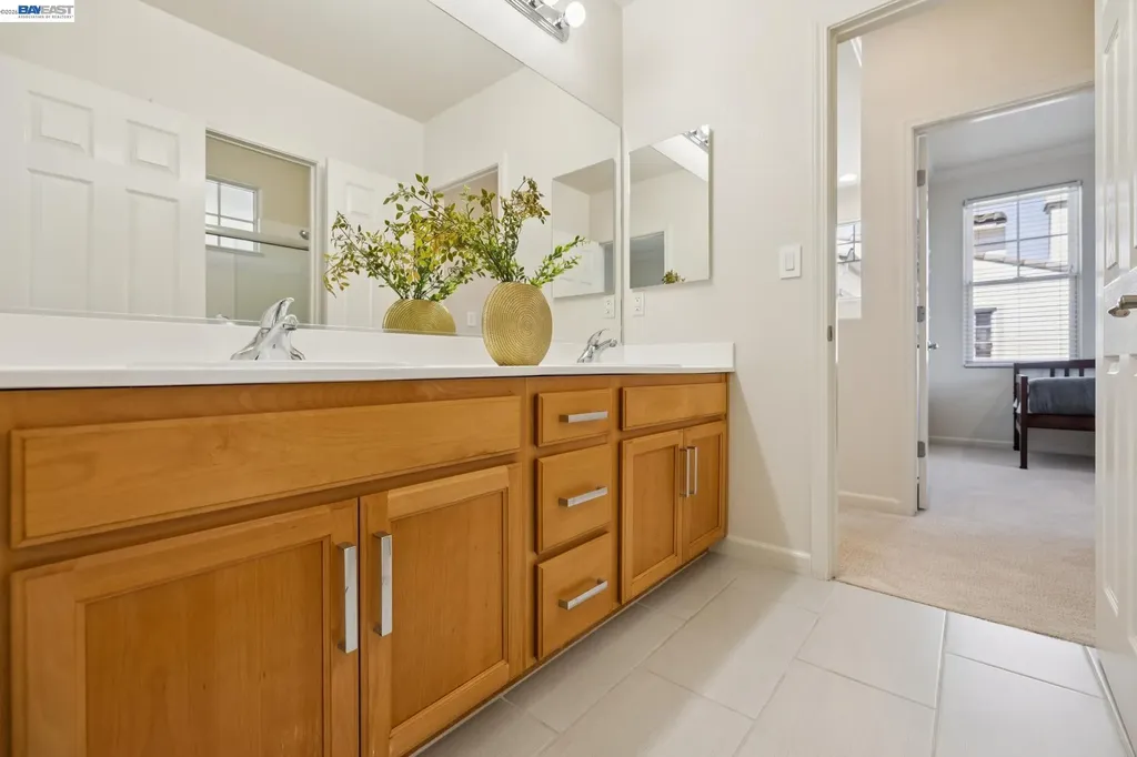 2421 Haile Street Alameda CA 94501