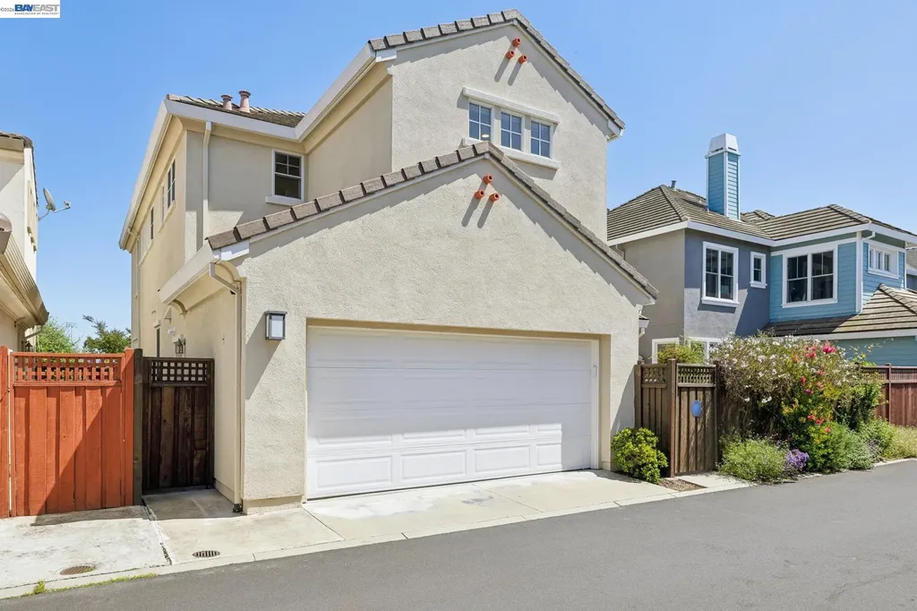 2421 Haile Street Alameda CA 94501