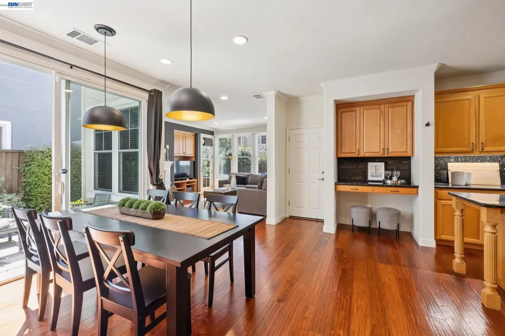 2421 Haile Street Alameda CA 94501