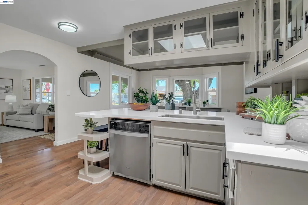 16188 Yale Avenue Ashland CA 94580