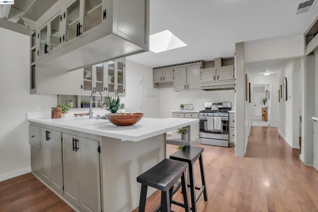 16188 Yale Avenue Ashland CA 94580