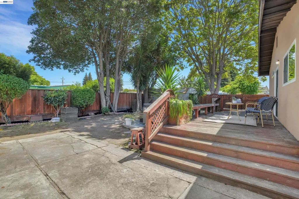 16188 Yale Avenue Ashland CA 94580