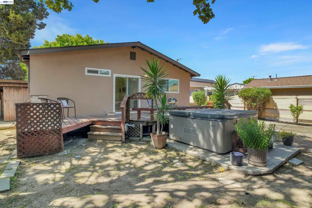 16188 Yale Avenue Ashland CA 94580
