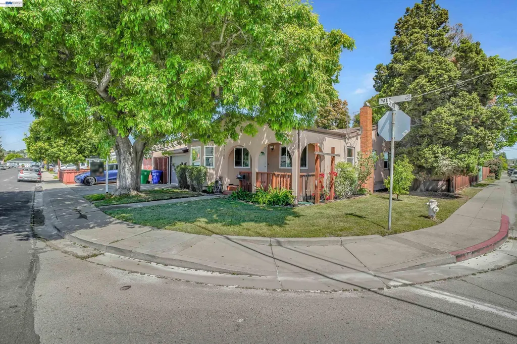 16188 Yale Avenue Ashland CA 94580
