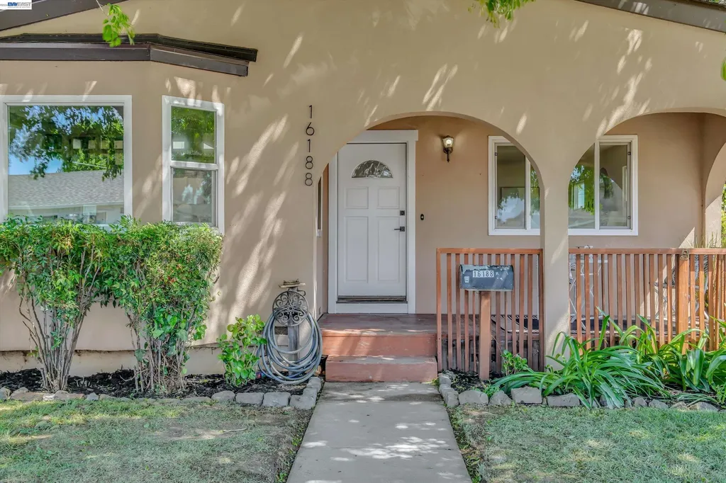 16188 Yale Avenue Ashland CA 94580