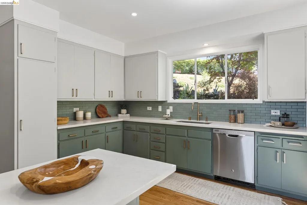 5727 La Salle Avenue Oakland CA 94611