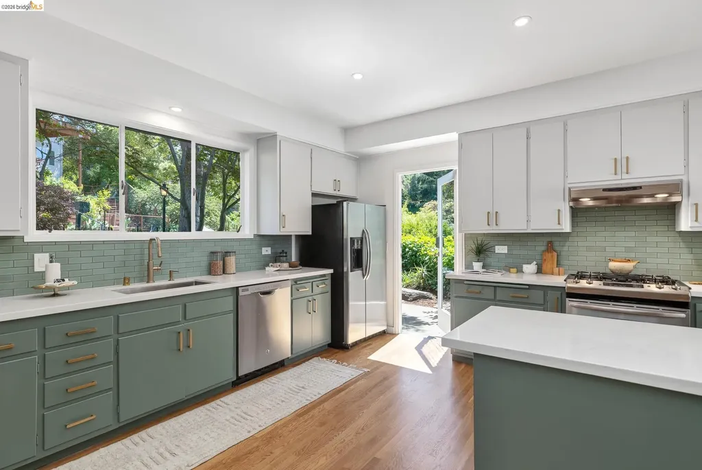 5727 La Salle Avenue Oakland CA 94611