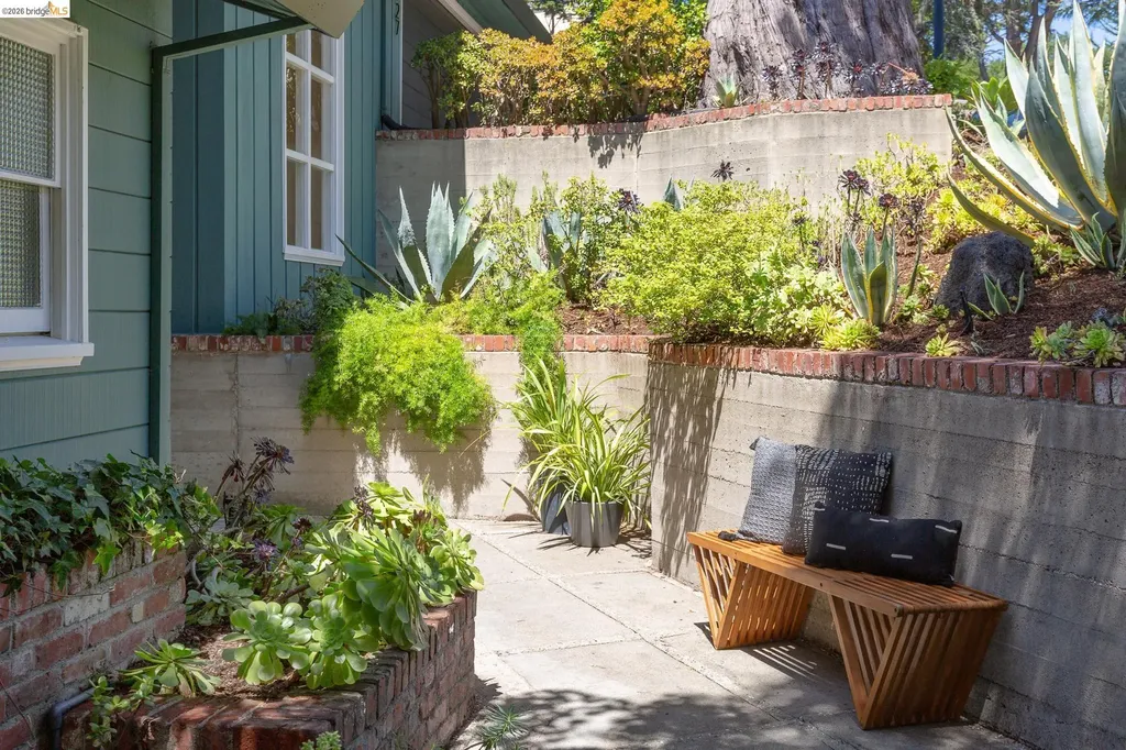 5727 La Salle Avenue Oakland CA 94611