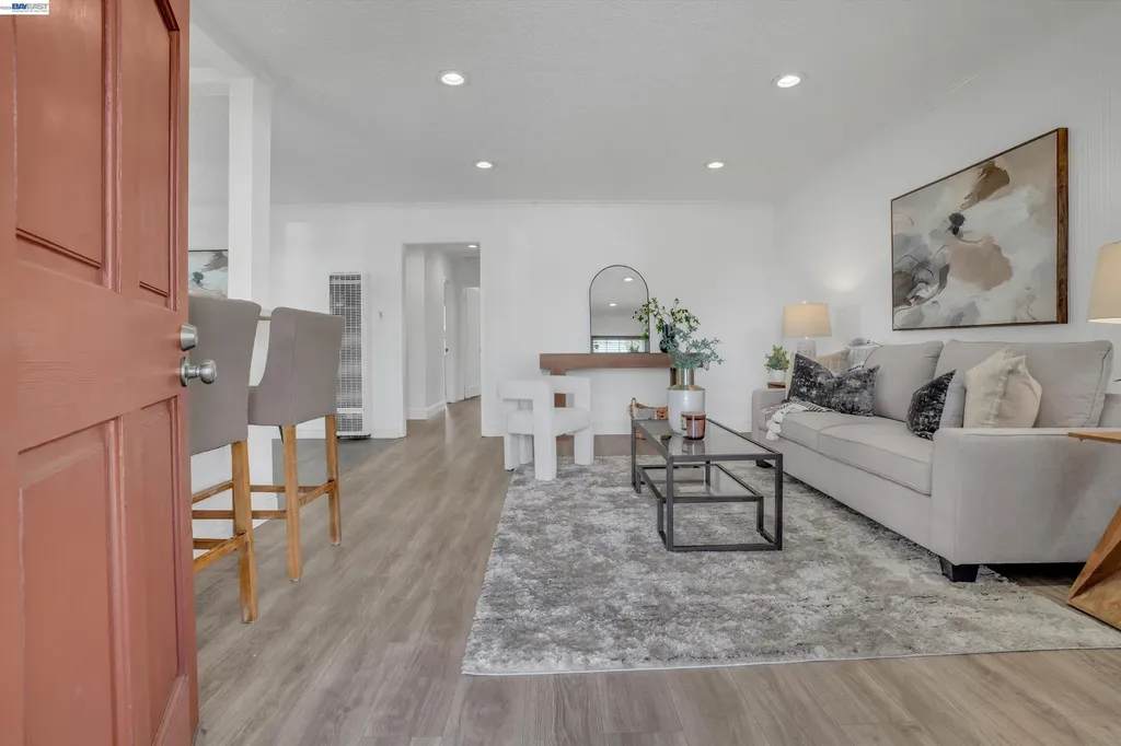 26338 Hickory Avenue Hayward CA 94544