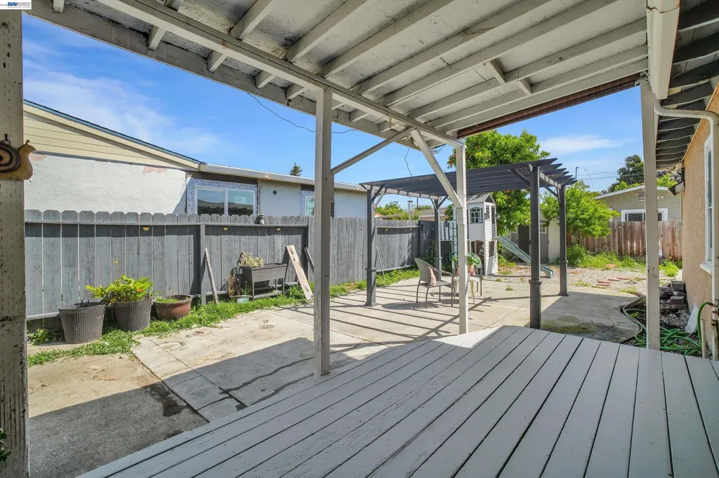 26338 Hickory Avenue Hayward CA 94544