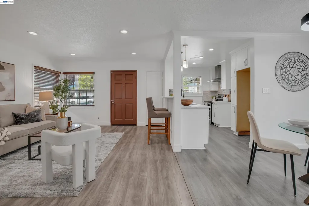 26338 Hickory Avenue Hayward CA 94544