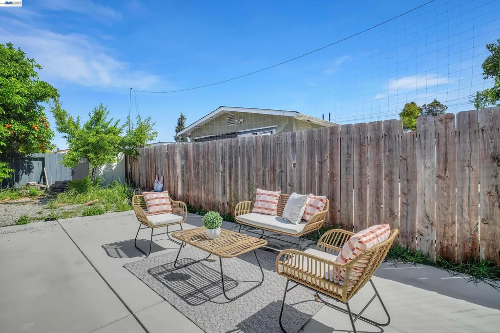 26338 Hickory Avenue Hayward CA 94544