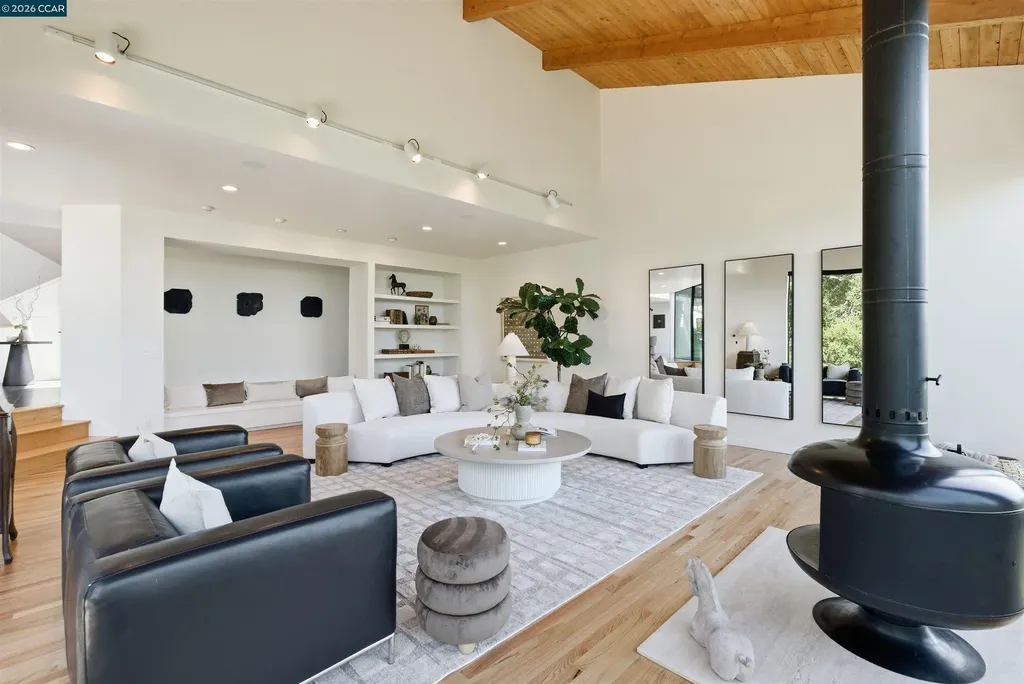 240 Tappan Lane Orinda CA 94563