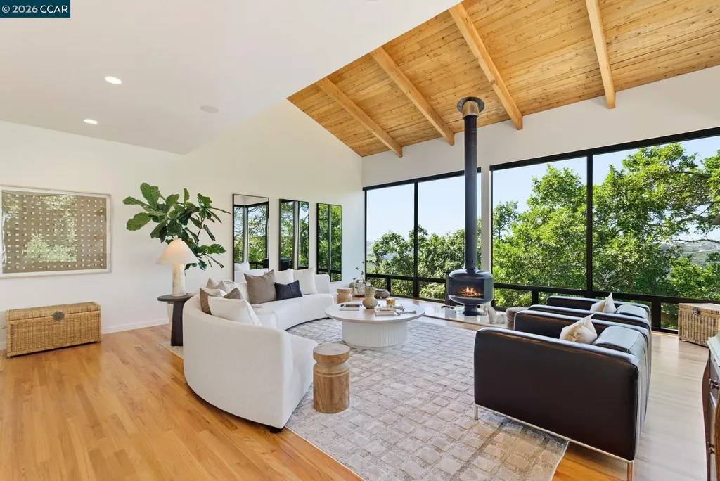 240 Tappan Lane Orinda CA 94563