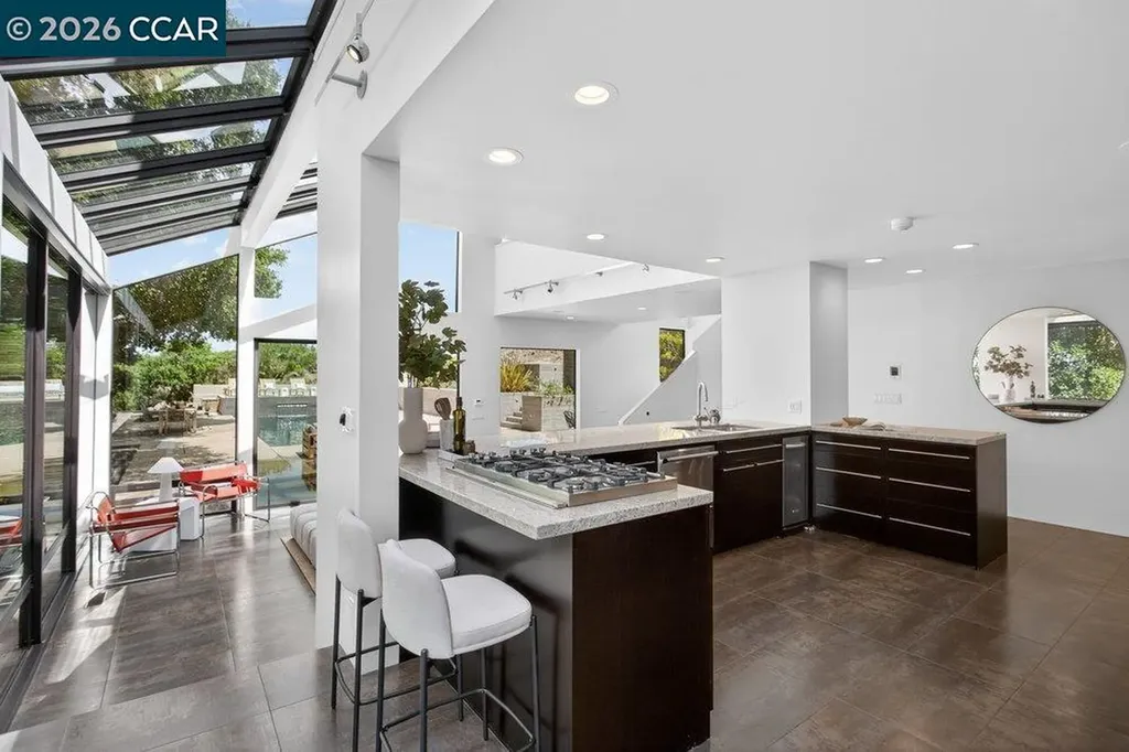 240 Tappan Lane Orinda CA 94563