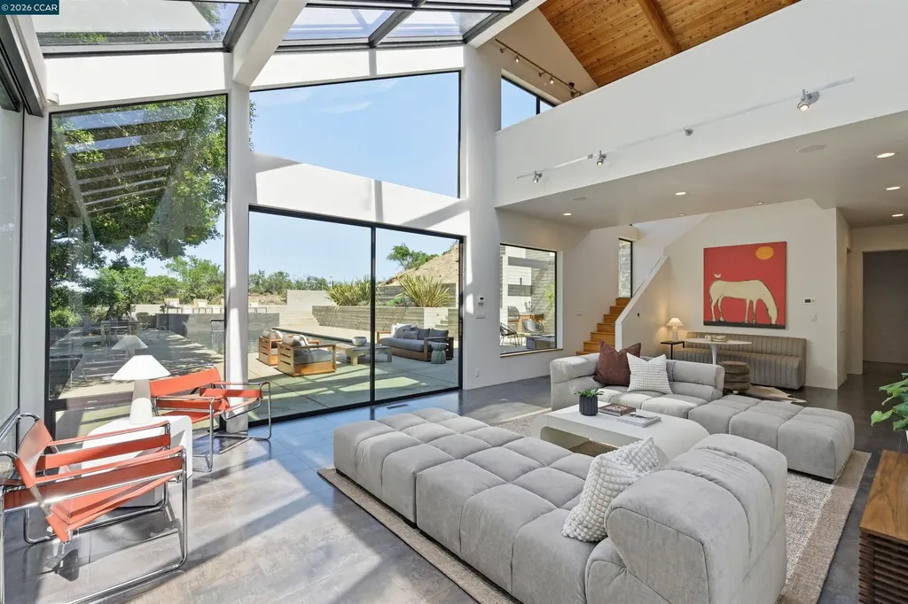 240 Tappan Lane Orinda CA 94563