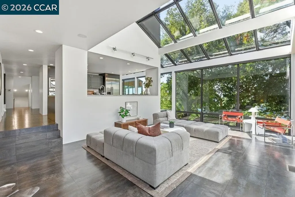 240 Tappan Lane Orinda CA 94563