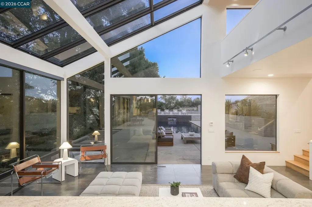 240 Tappan Lane Orinda CA 94563