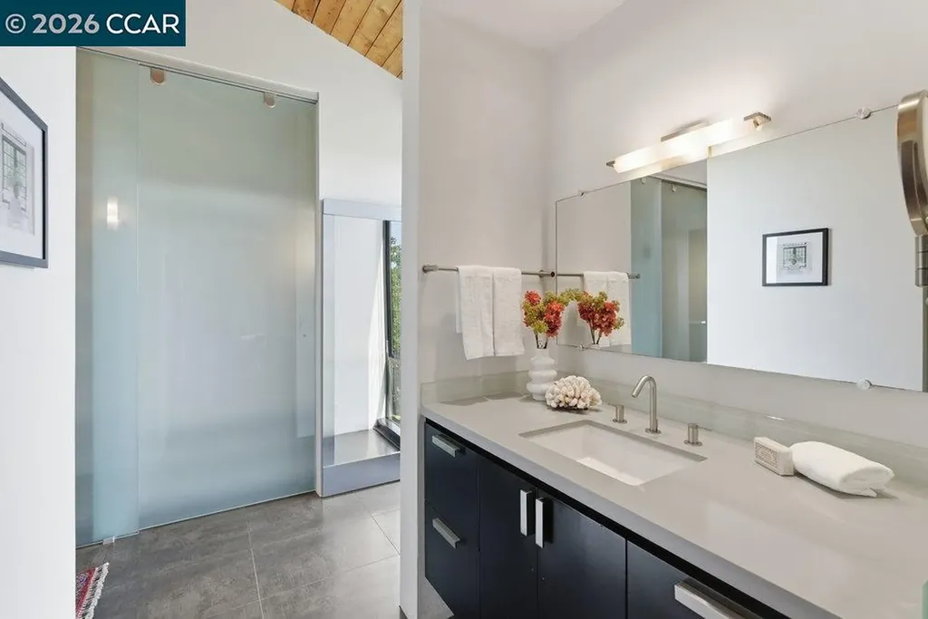 240 Tappan Lane Orinda CA 94563