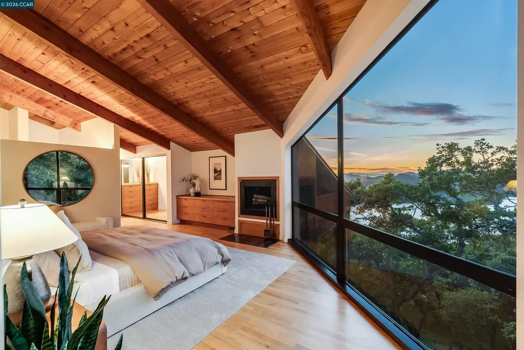 240 Tappan Lane Orinda CA 94563