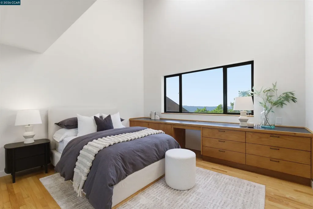 240 Tappan Lane Orinda CA 94563