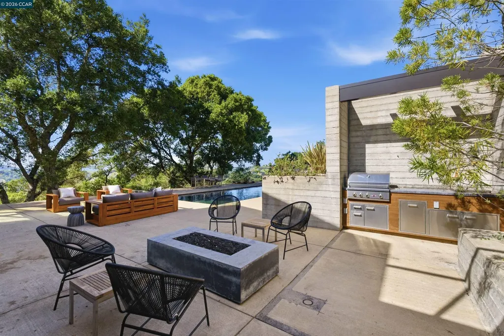 240 Tappan Lane Orinda CA 94563