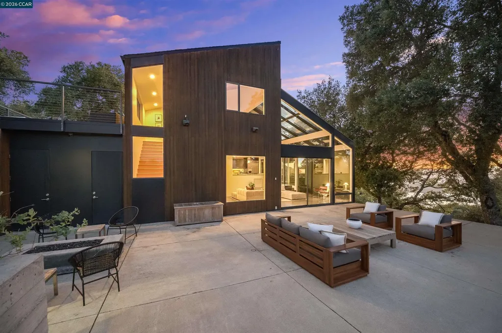 240 Tappan Lane Orinda CA 94563