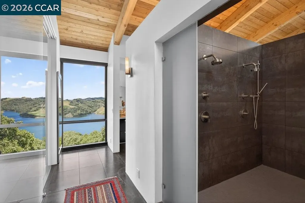 240 Tappan Lane Orinda CA 94563