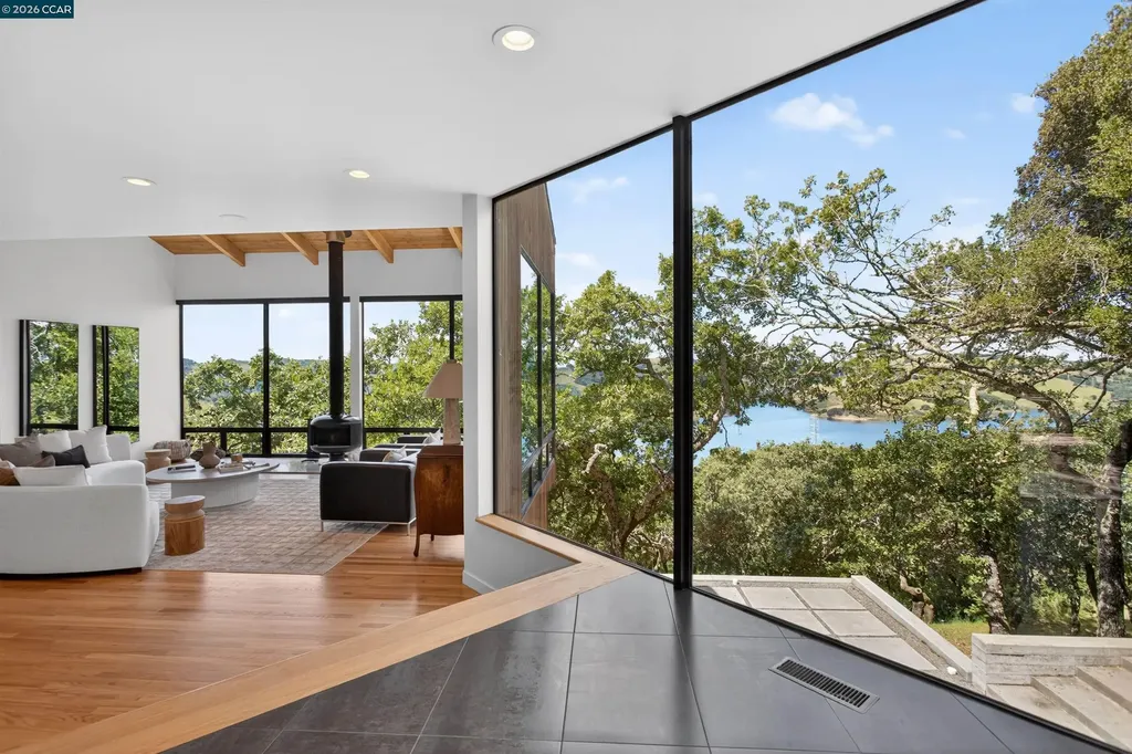 240 Tappan Lane Orinda CA 94563