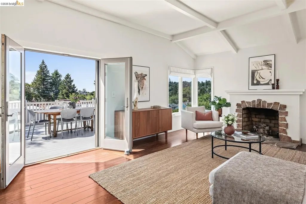 4261 Detroit Oakland CA 94619