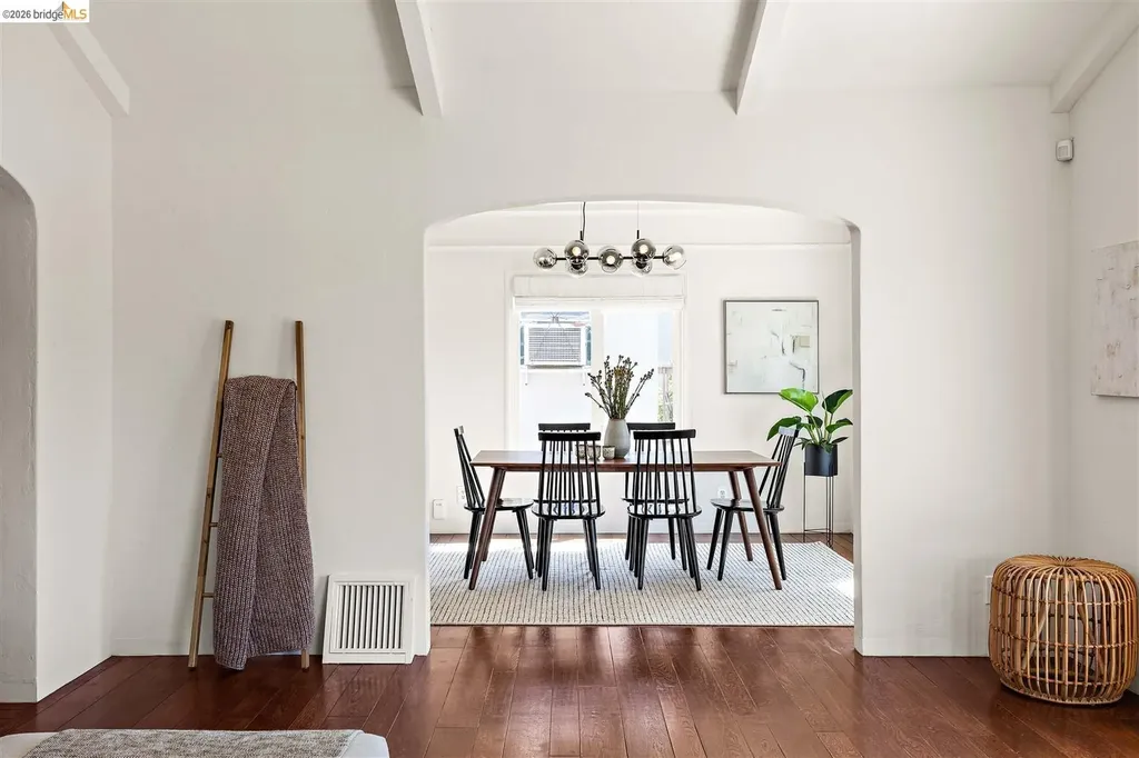 4261 Detroit Oakland CA 94619