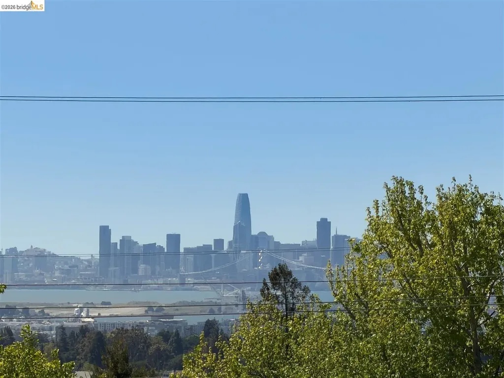 4261 Detroit Oakland CA 94619