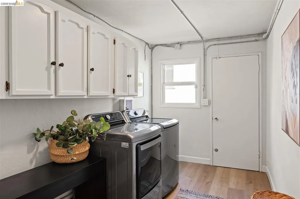 4261 Detroit Oakland CA 94619