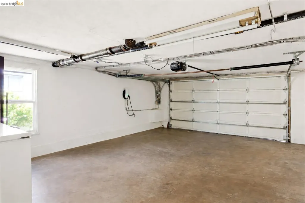 4261 Detroit Oakland CA 94619