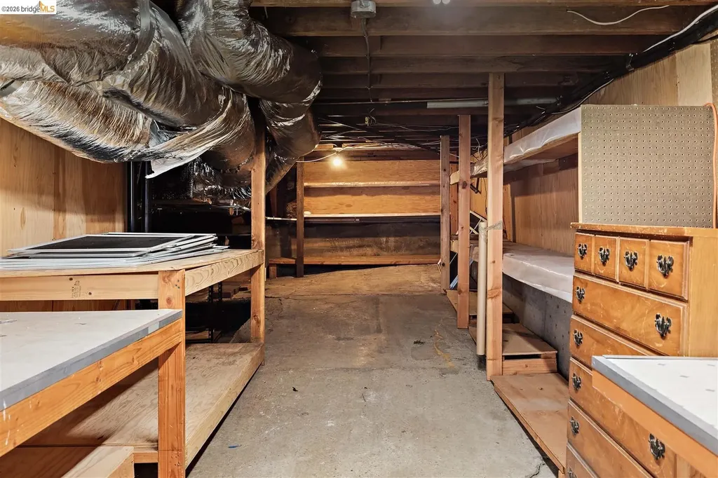 4261 Detroit Oakland CA 94619
