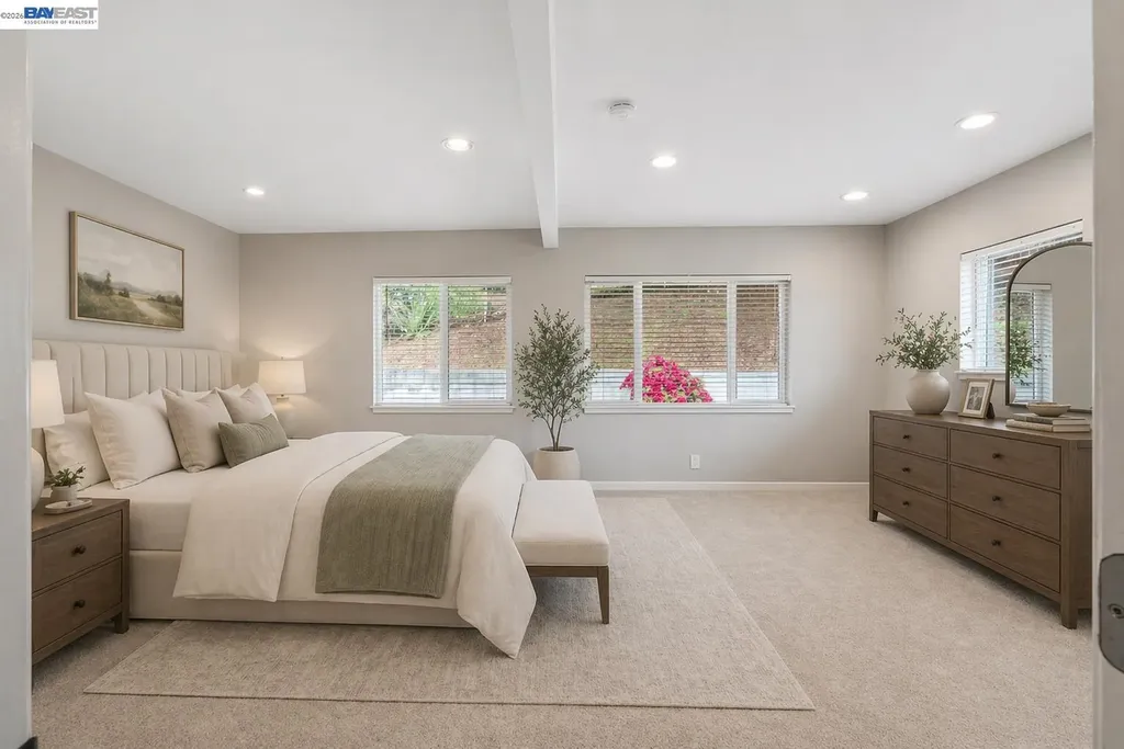 8019 Sterling Drive Oakland CA 94605