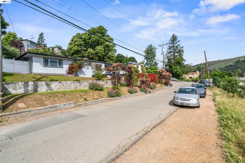 8019 Sterling Drive Oakland CA 94605
