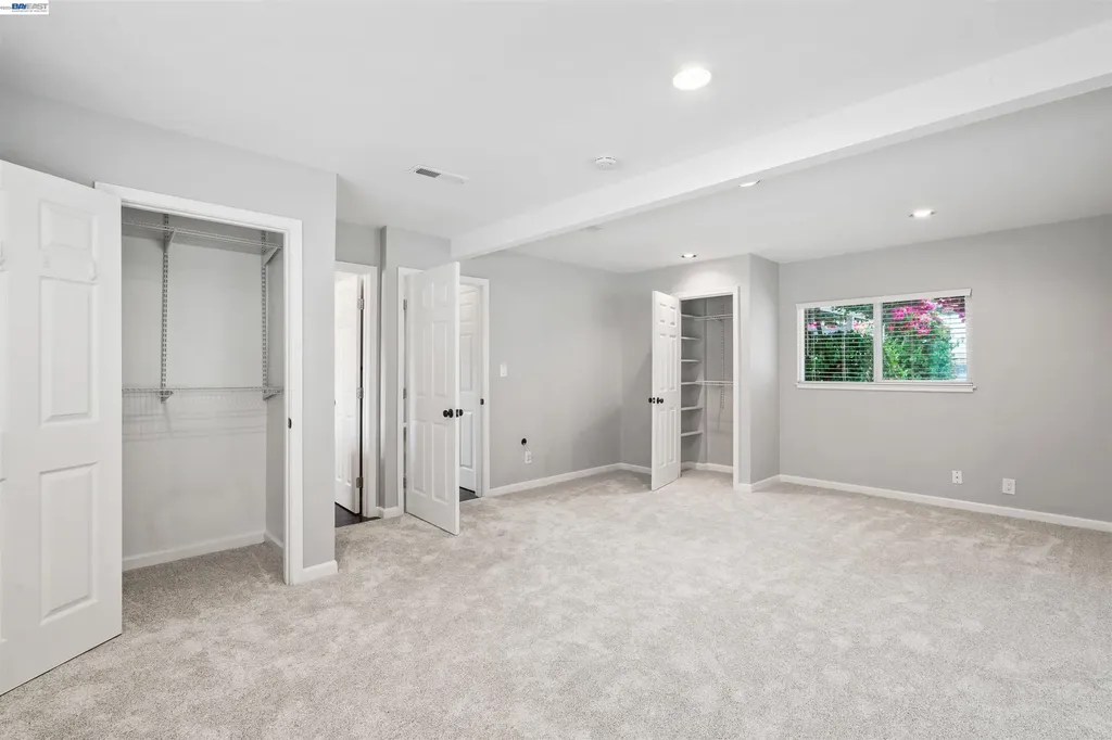 8019 Sterling Drive Oakland CA 94605