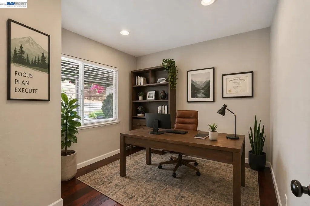 8019 Sterling Drive Oakland CA 94605
