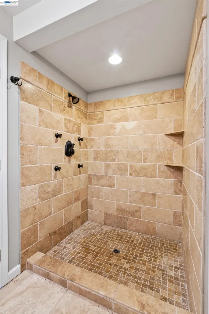 8019 Sterling Drive Oakland CA 94605
